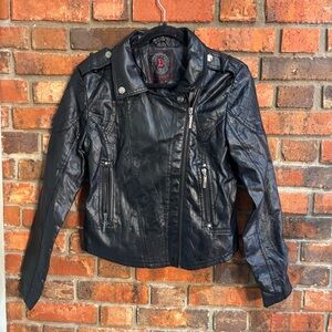 Dollhouse Outerwear womens faux leather motorcycle biker jacket black M